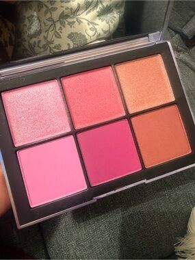 NARS NEW REALM BLUSH Palette